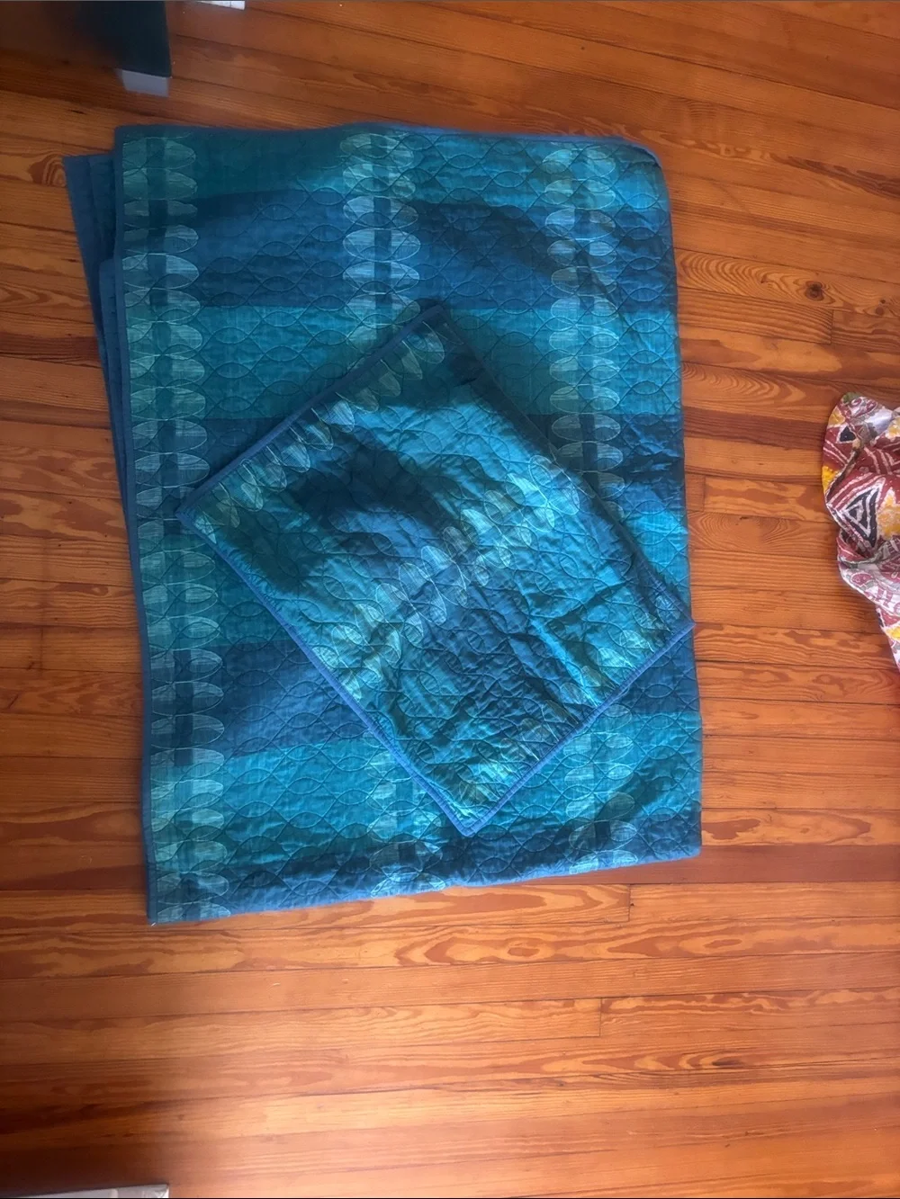 Opalhouse Teal and Navy Quilted Throw. Twin XL quilt and sham.
